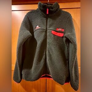 WOMENS COLUMBIA JACKET
GEORGIA DAWGS
SIZE MEDIUM